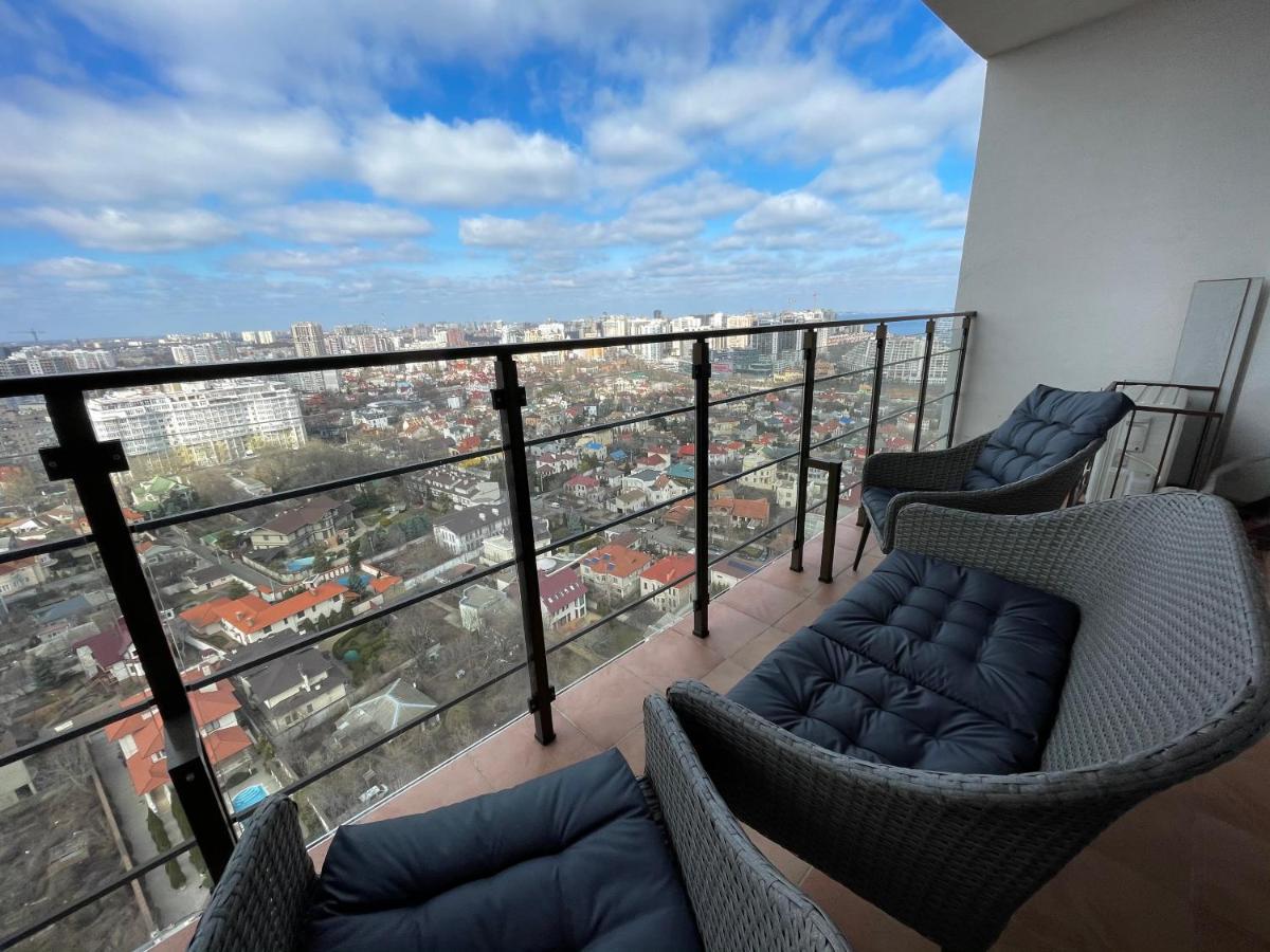 Razor Apartment With Terrace, Kamanina Οδησσός Εξωτερικό φωτογραφία