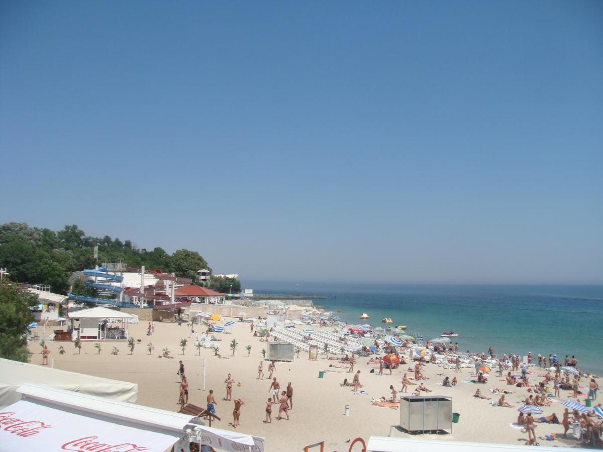 Razor Apartment With Terrace, Kamanina Οδησσός Εξωτερικό φωτογραφία